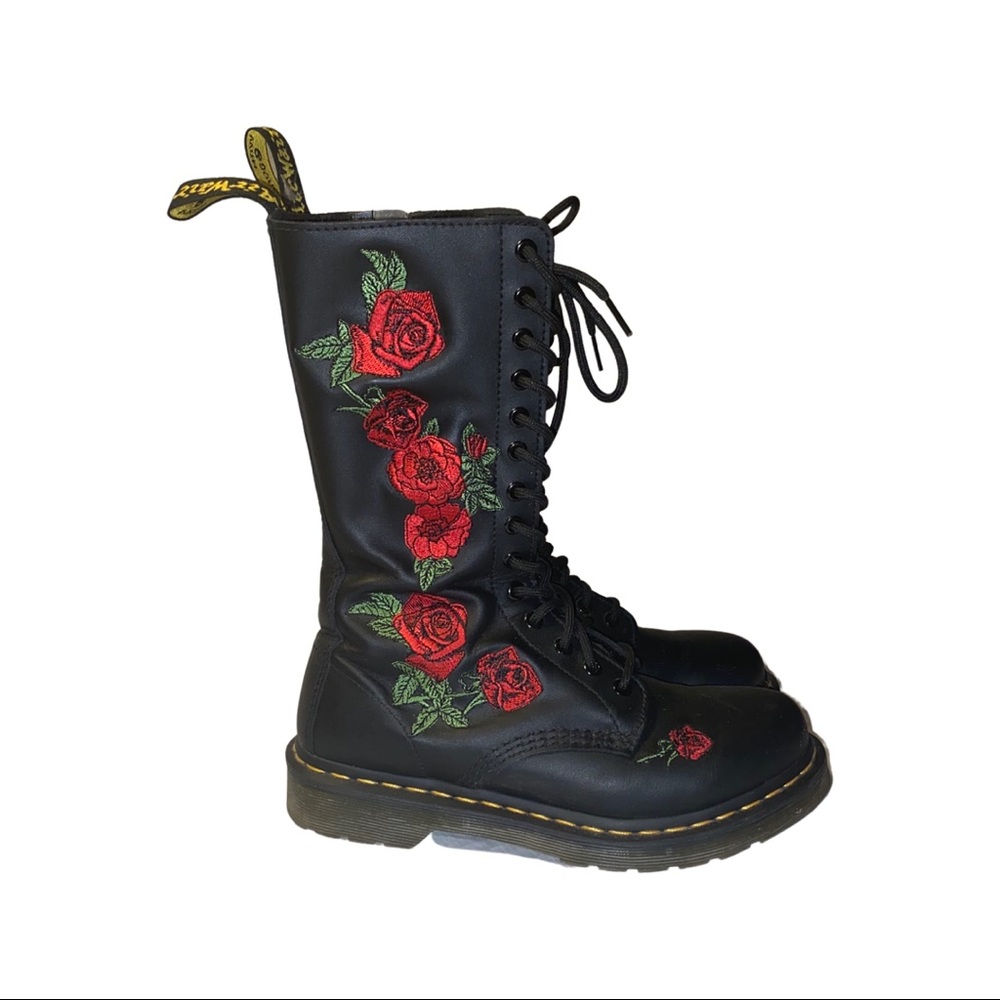 DR MARTENS VONDA BOOT 🥀